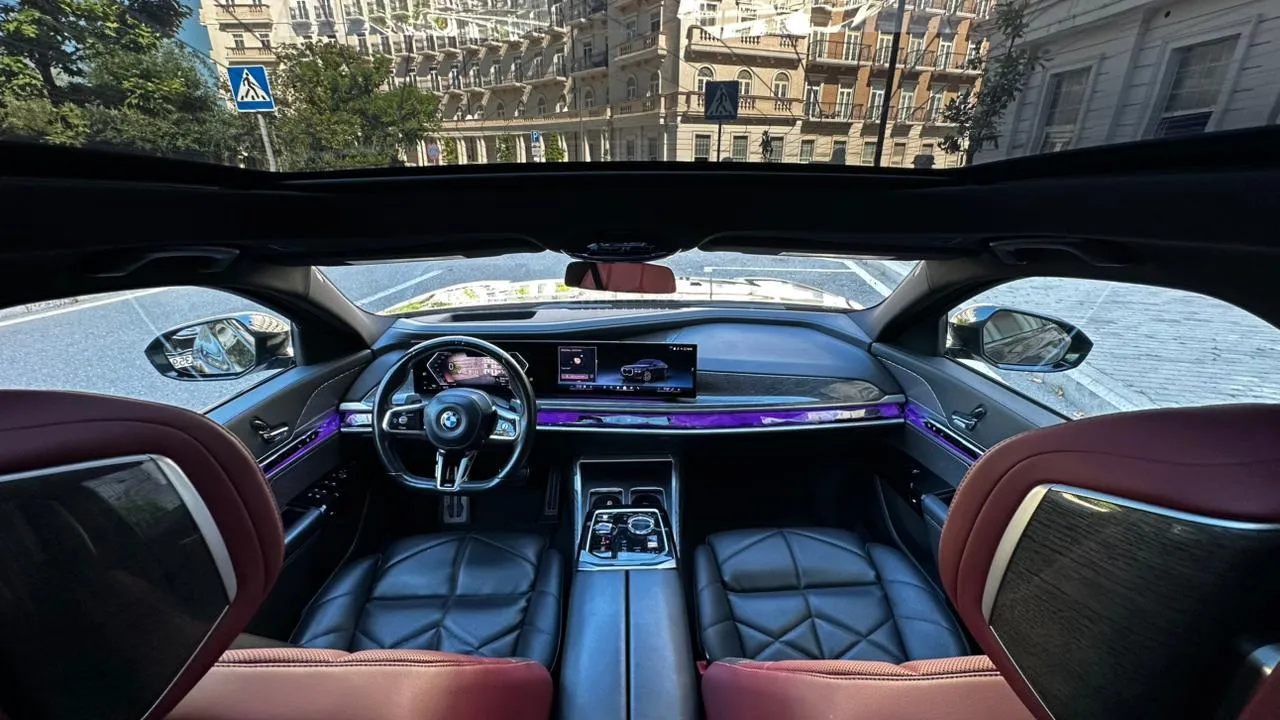 BMW 740i