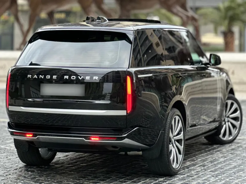 Range Rover Vogue 2025 P400
