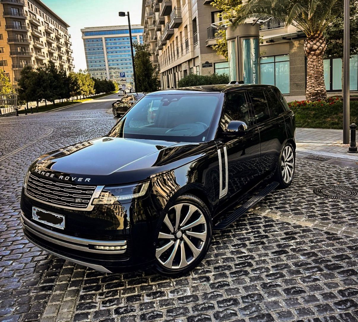 Range Rover Vogue 2025 P400